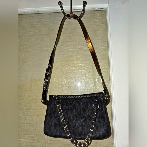 Michael Kors Handbag, Black,  5x7.5in - Picture 1 of 2